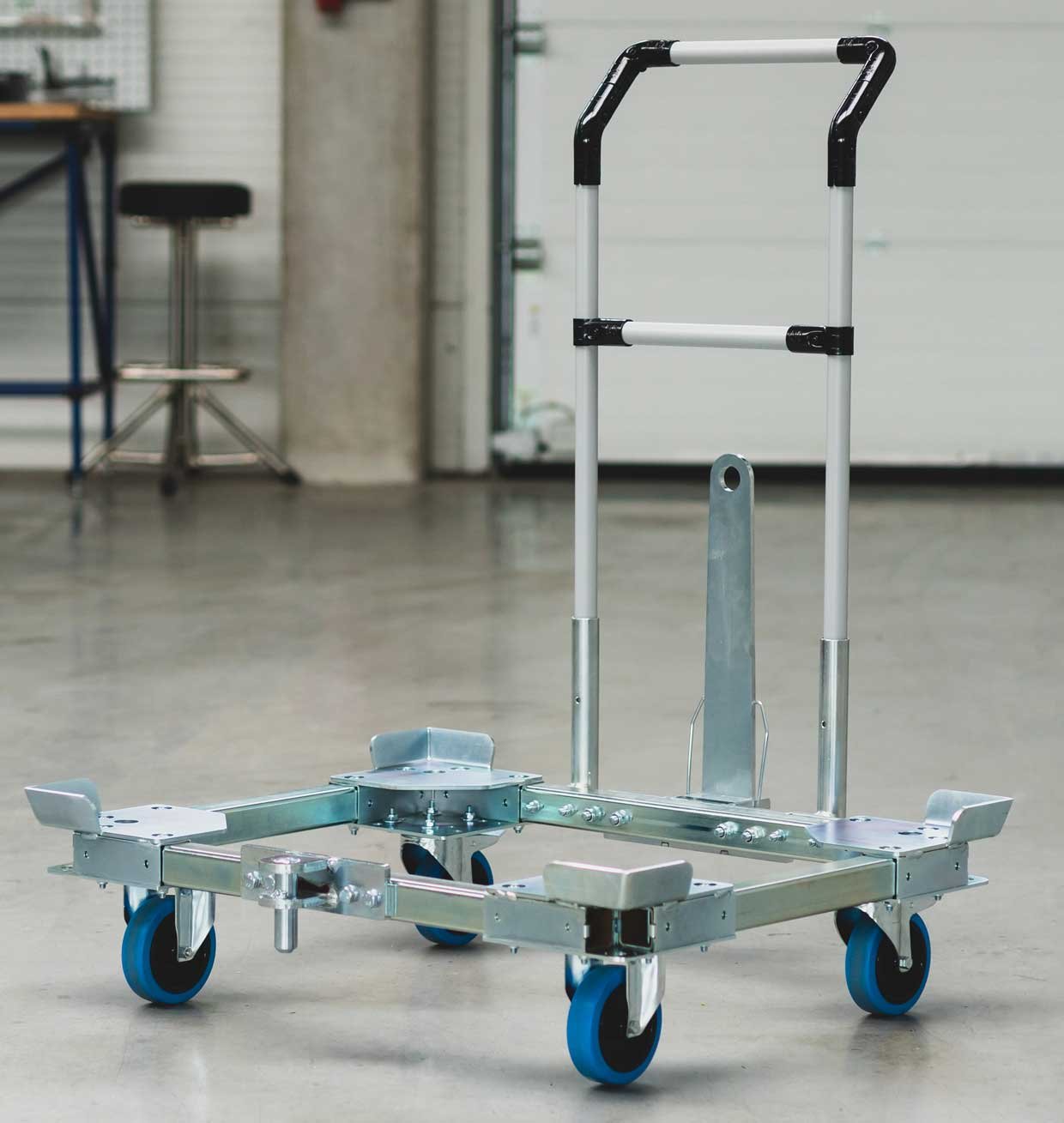 Transport carts with chassis frame made of square profiles and 4 wheels with blue tread