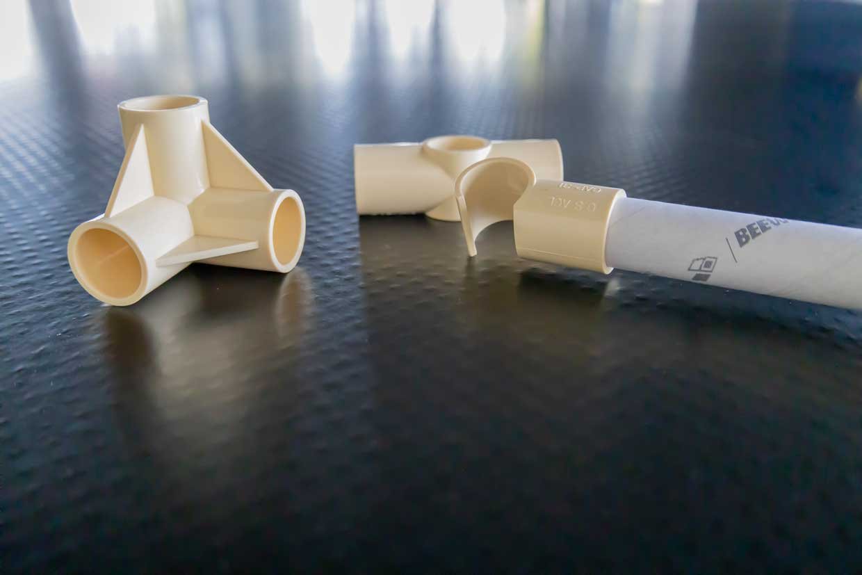 Various pipe joints made of plastic 28 mm