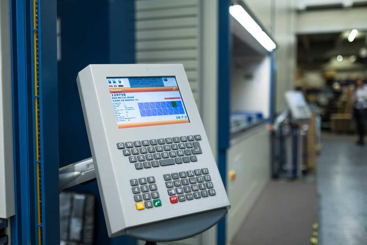 Input device of an automated vertical storage system that BeeWaTec uses to optimise storage capacities.