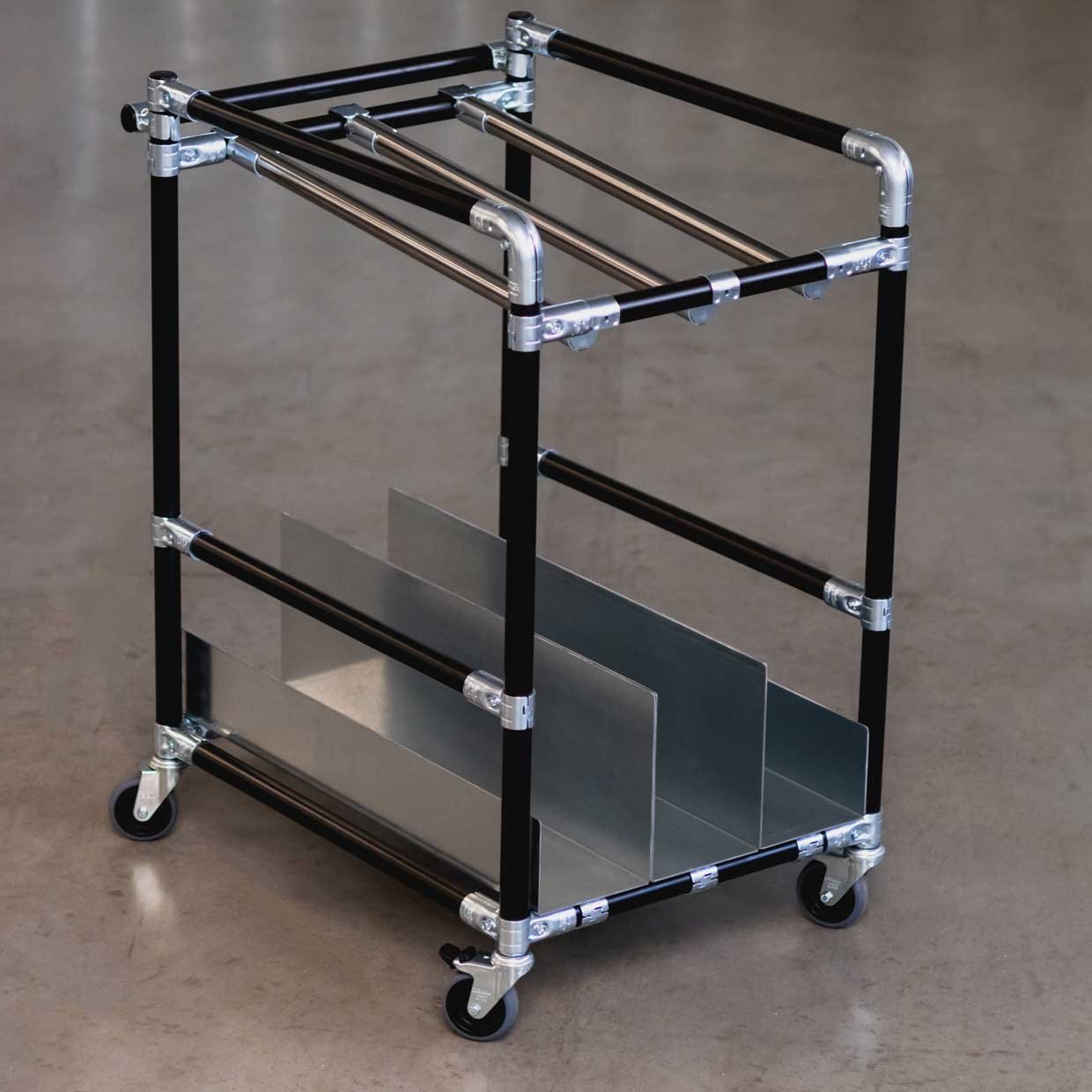 Mobile staging trolley made of pipe racking system